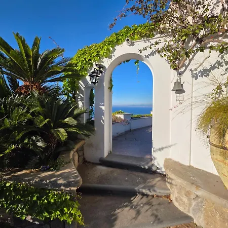 La Prua Un Terrazzo Sul Mare Con Piscina E Charme Storico *