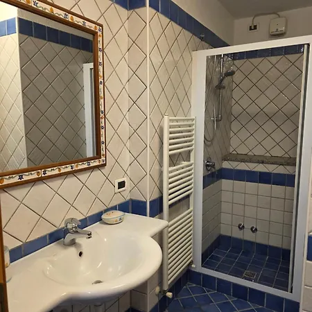 La Prua Un Terrazzo Sul Mare Con Piscina E Charme Storico Casamicciola Terme