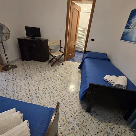 Βίλα La Prua Un Terrazzo Sul Mare Con Piscina E Charme Storico