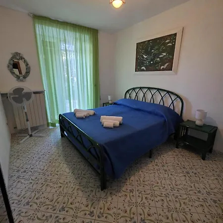 Βίλα La Prua Un Terrazzo Sul Mare Con Piscina E Charme Storico