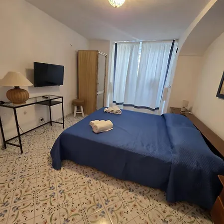 Βίλα La Prua Un Terrazzo Sul Mare Con Piscina E Charme Storico